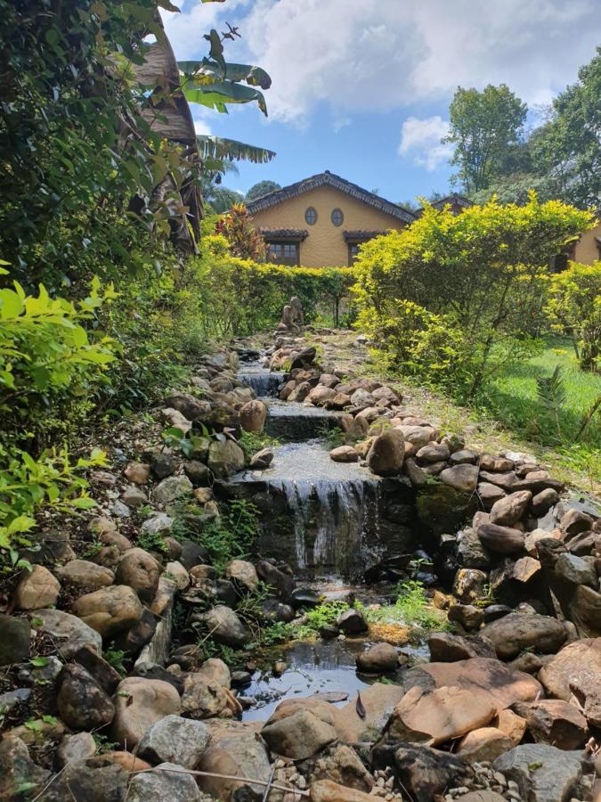 Capricho Asturiano Hotel Santo Antônio do Leite Kültér fotó